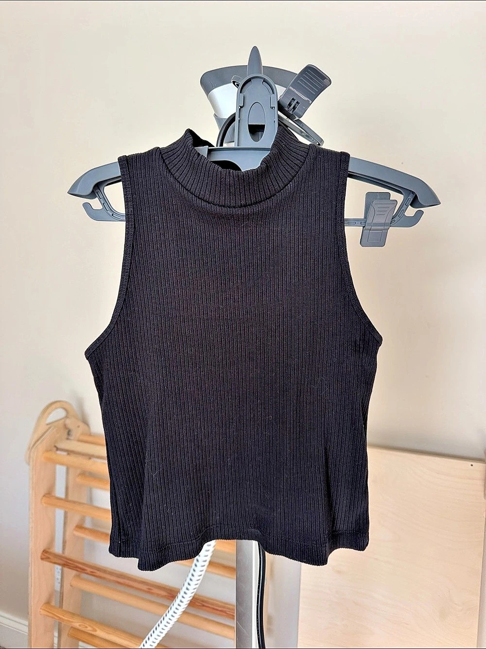Old Navy Ribbed Mock-Neck Tank Top Black Small